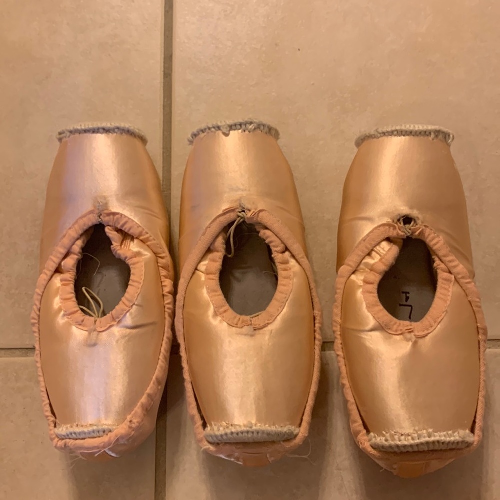 Pointe shoes for decorative purpose